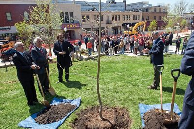 Virginia Tech President Charles W. Steger and Blacksburg Mayor Ron Rordam